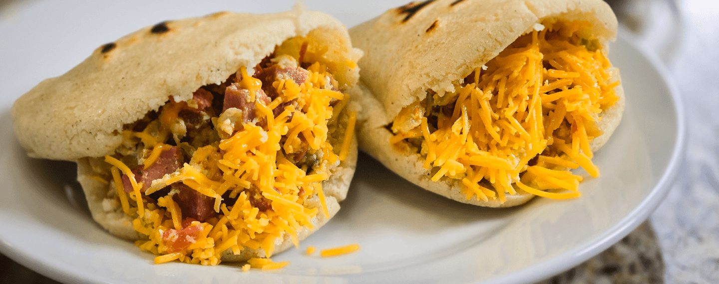 Mama Lycha Arepa con Chorizo Venezolano 
