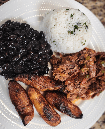 Mama Lycha Pabellon Criollo