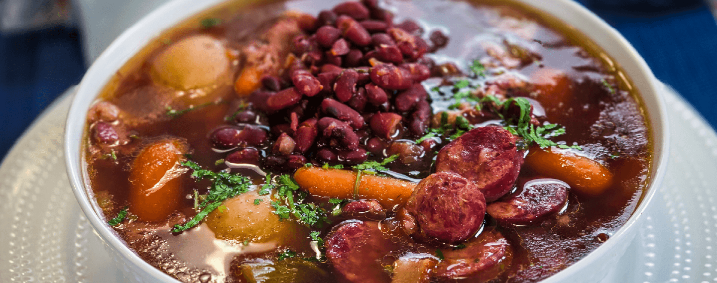 Mama Lycha Cazuela Colombiana