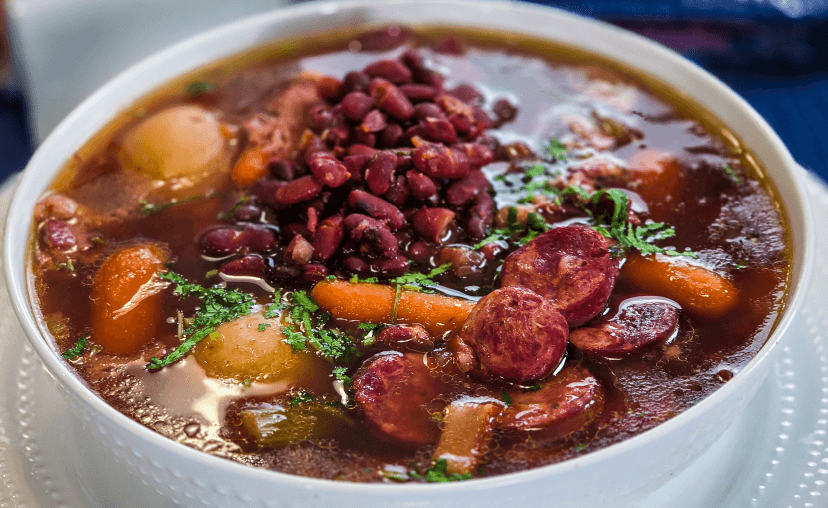 Mama Lycha Cazuela Colombiana