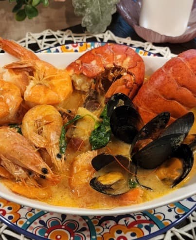 Mama Lycha Mariscada From El Salvador